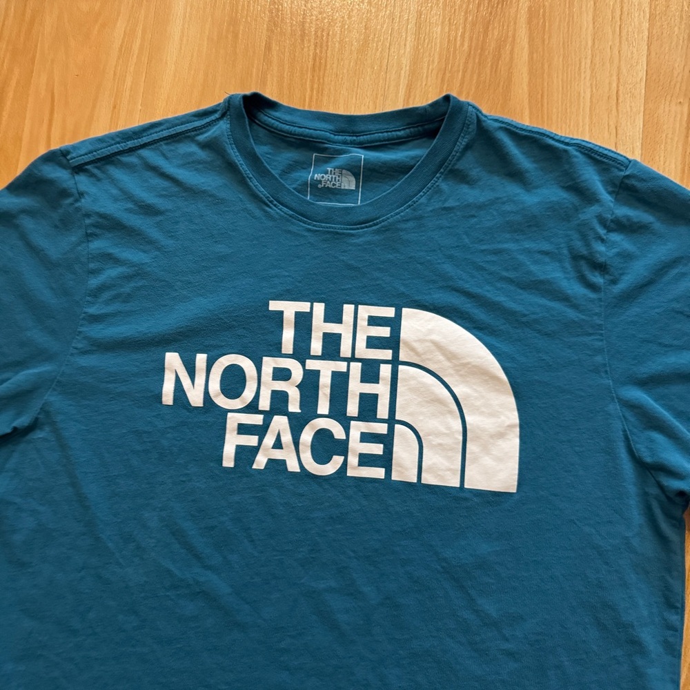 The North Face TNF Performance Tee T Shirt- Men’s Large